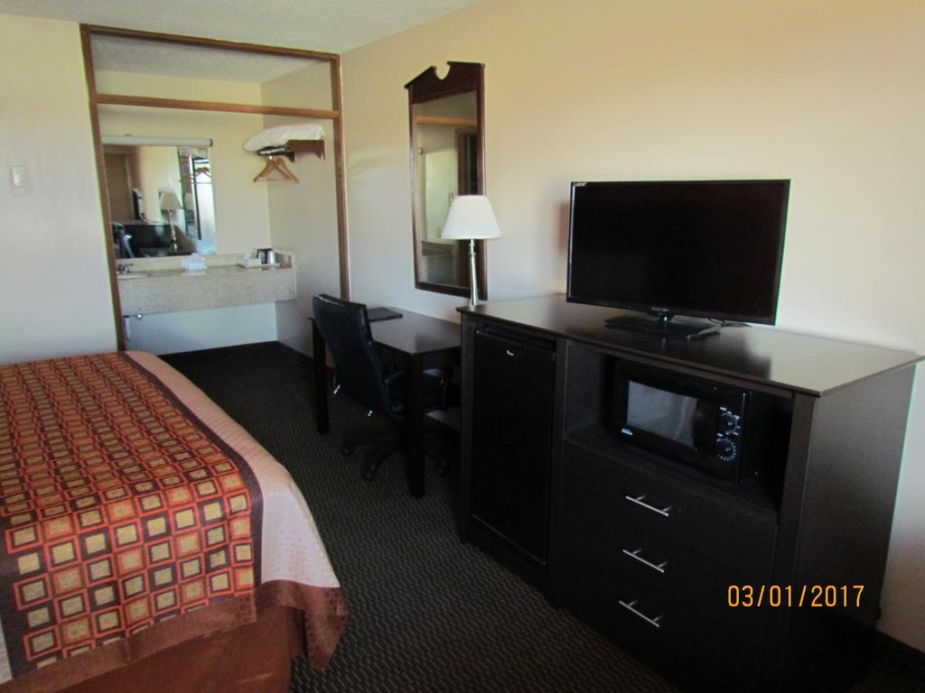 Travelers Lodge Beatrice Екстер'єр фото
